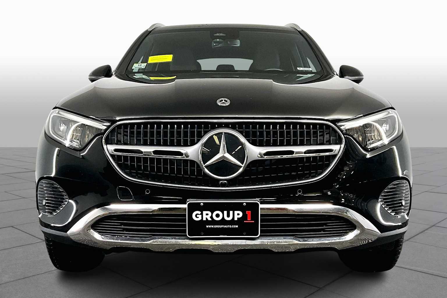 2023 Mercedes Benz GLC 300 4MATIC photo 3