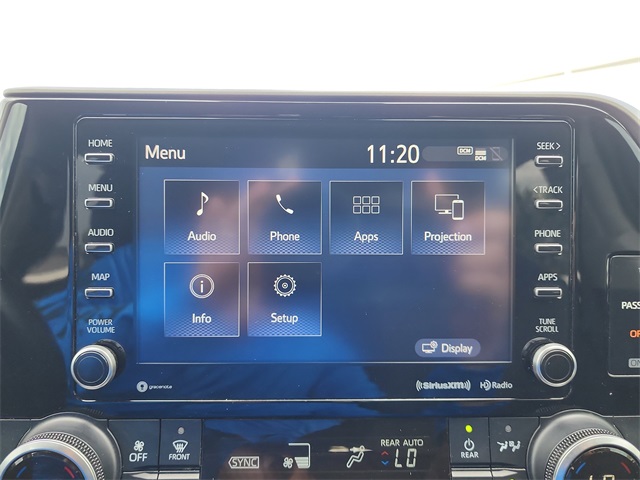 2021 Toyota Highlander LE photo 21