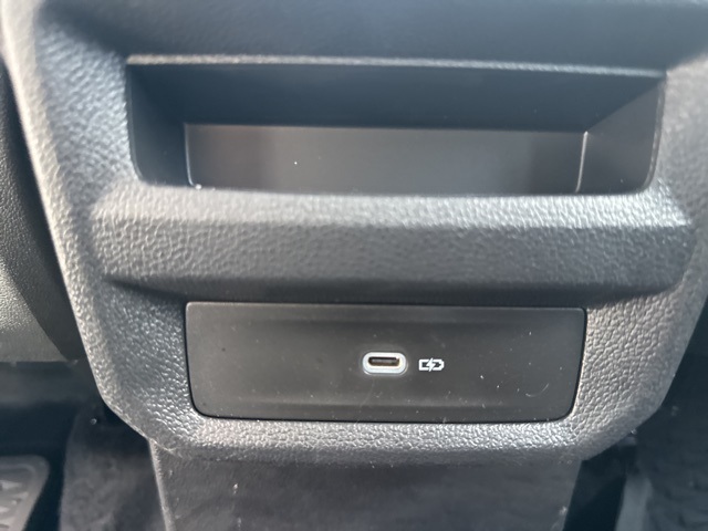 2022 Volkswagen Taos SE photo 18
