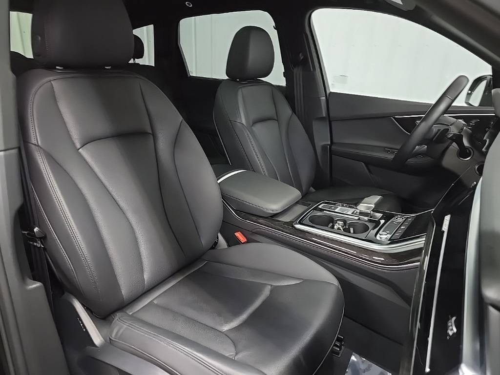 2023 Audi Q7 55 Premium Plus photo 15