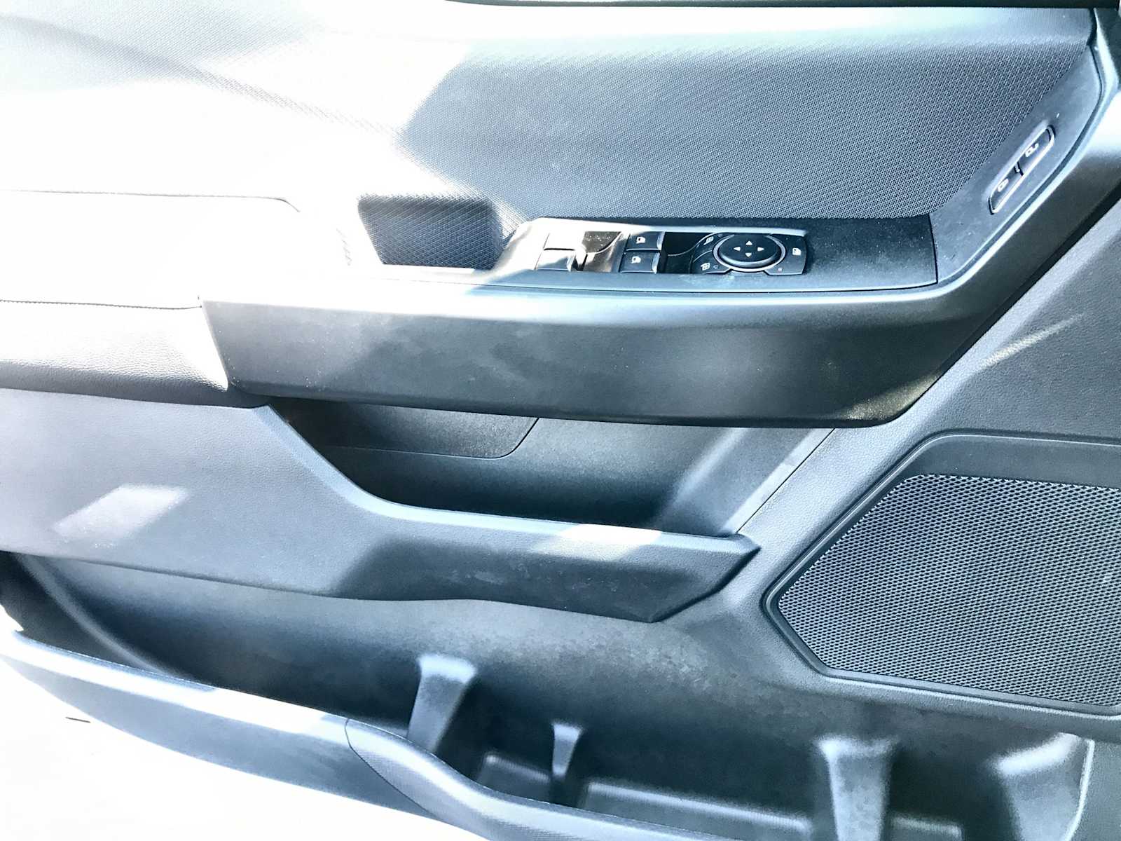 2025 Ford F-150 STX photo 13