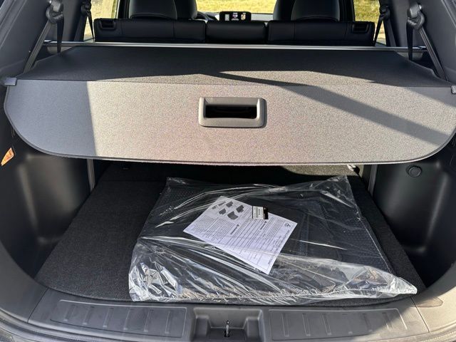 2024 Mitsubishi Outlander photo 10