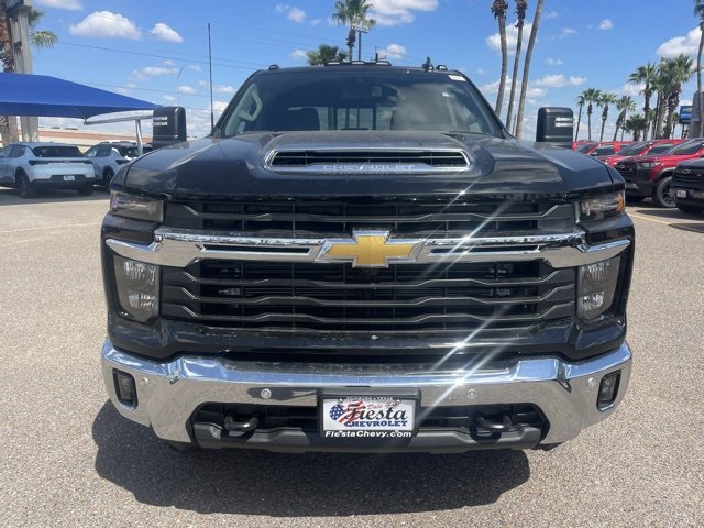 2026 Chevrolet Silverado 2500HD LT photo 2