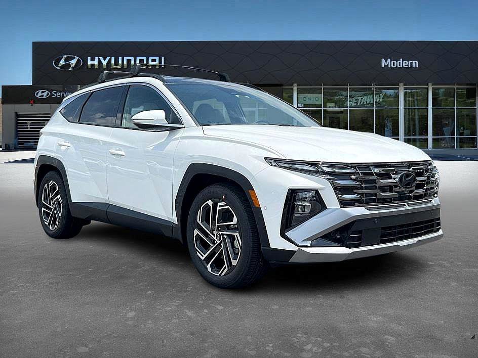 2025 Hyundai Tucson Limited photo 2