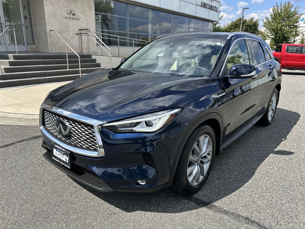 2021 Infiniti QX50 Luxe photo 3