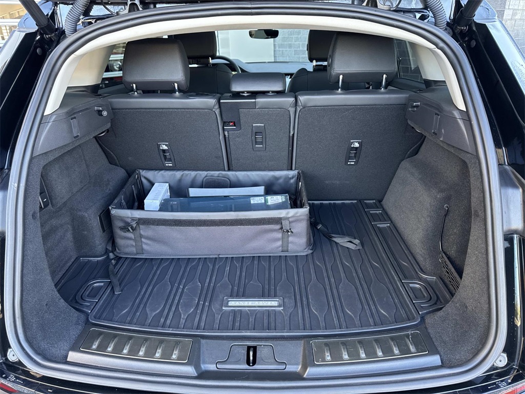 2024 Land Rover Range Rover Evoque Dynamic SE photo 4