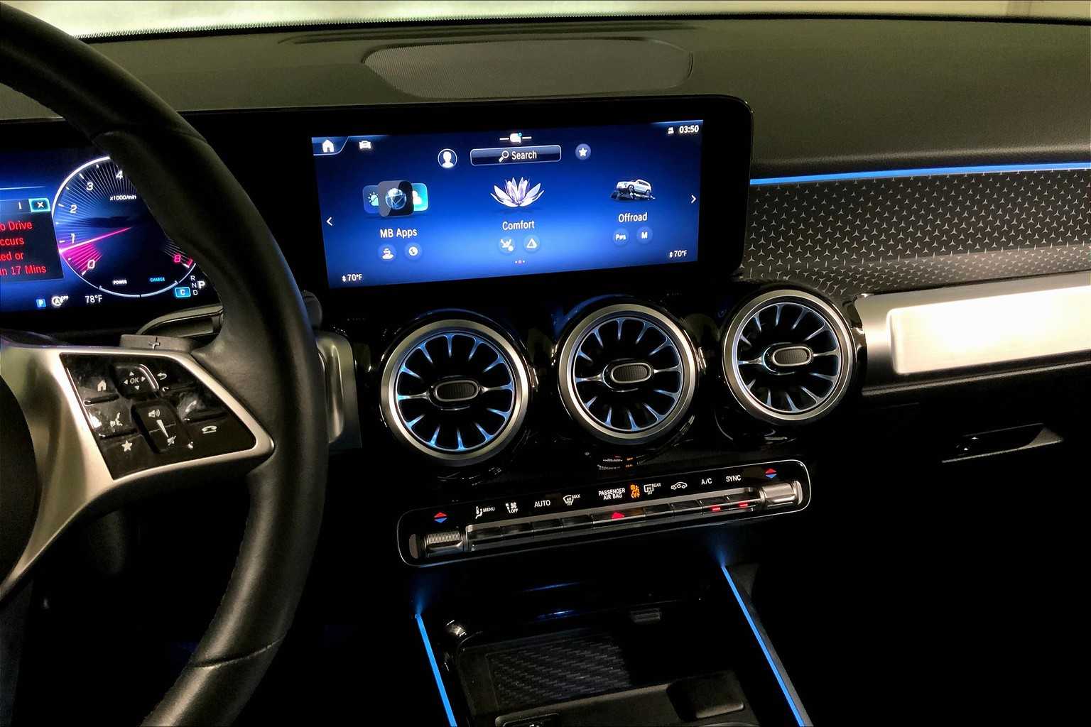 2025 Mercedes Benz GLB 250 4MATIC photo 3