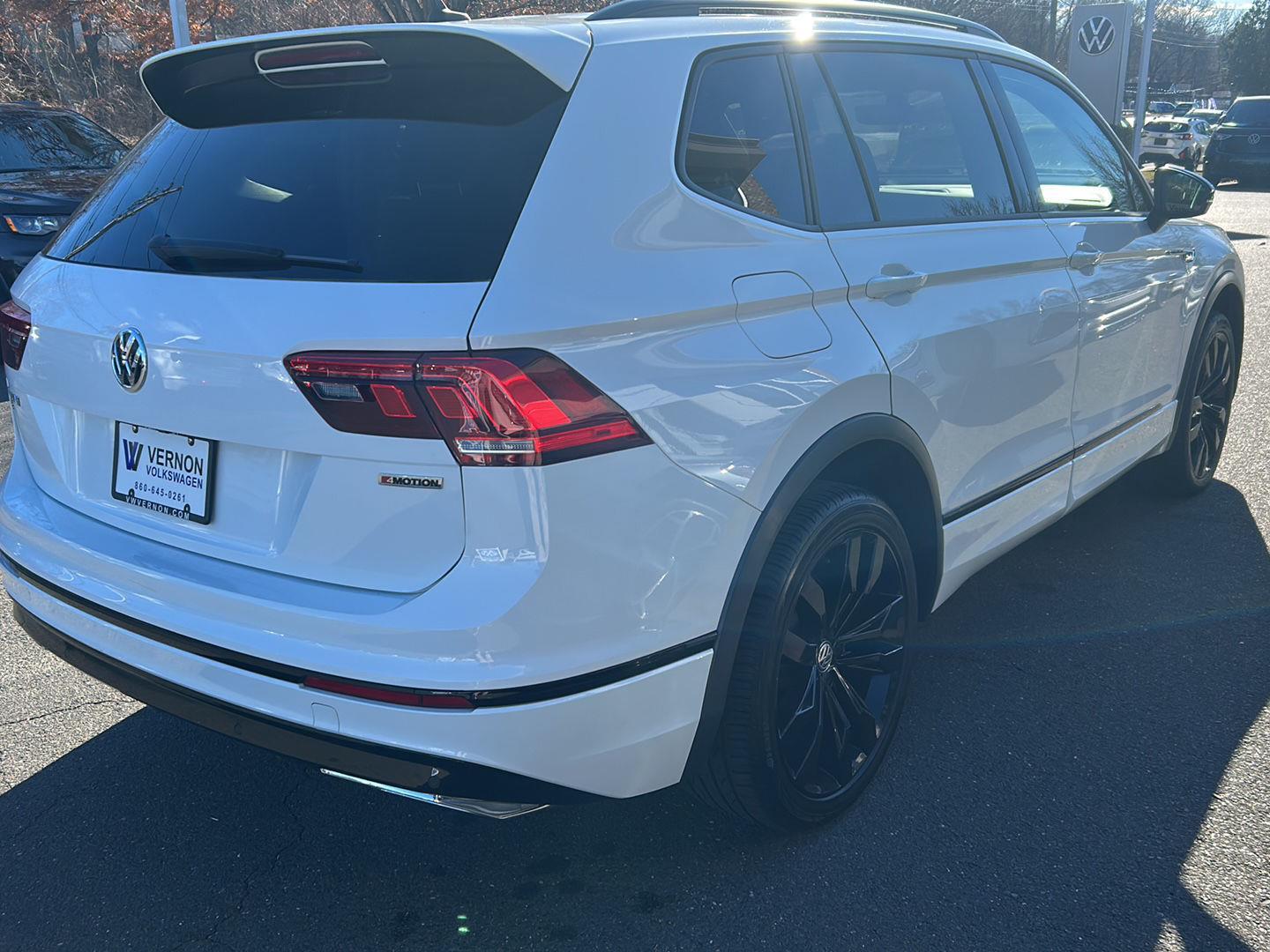 2021 Volkswagen Tiguan SE R-Line Black photo 4