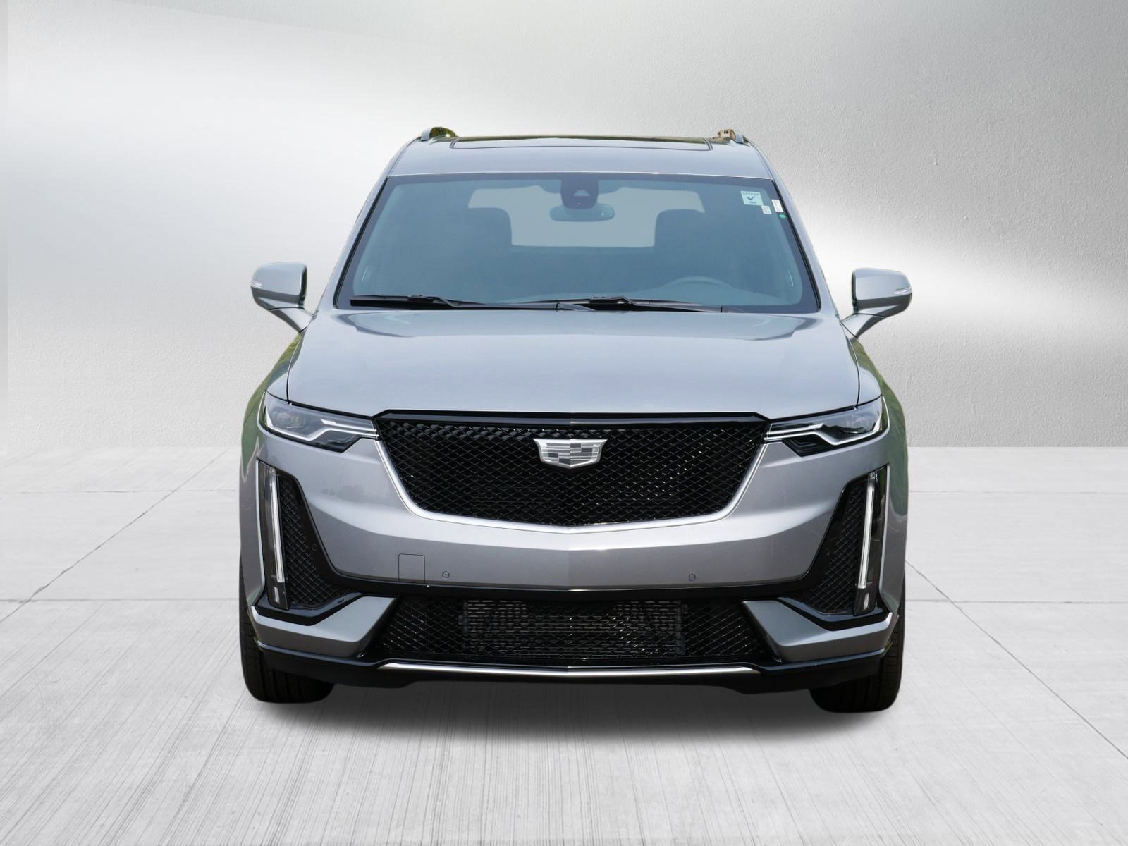 2025 Cadillac XT6 Sport photo 2