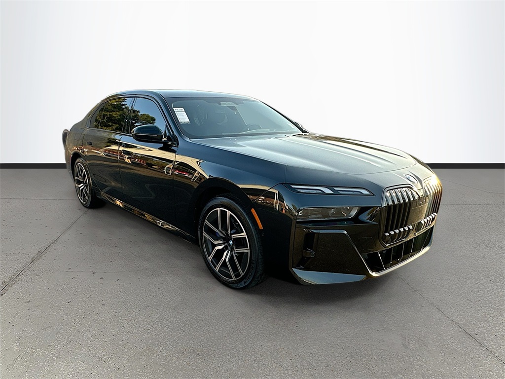 2023 BMW 7 Series 760i's photo
