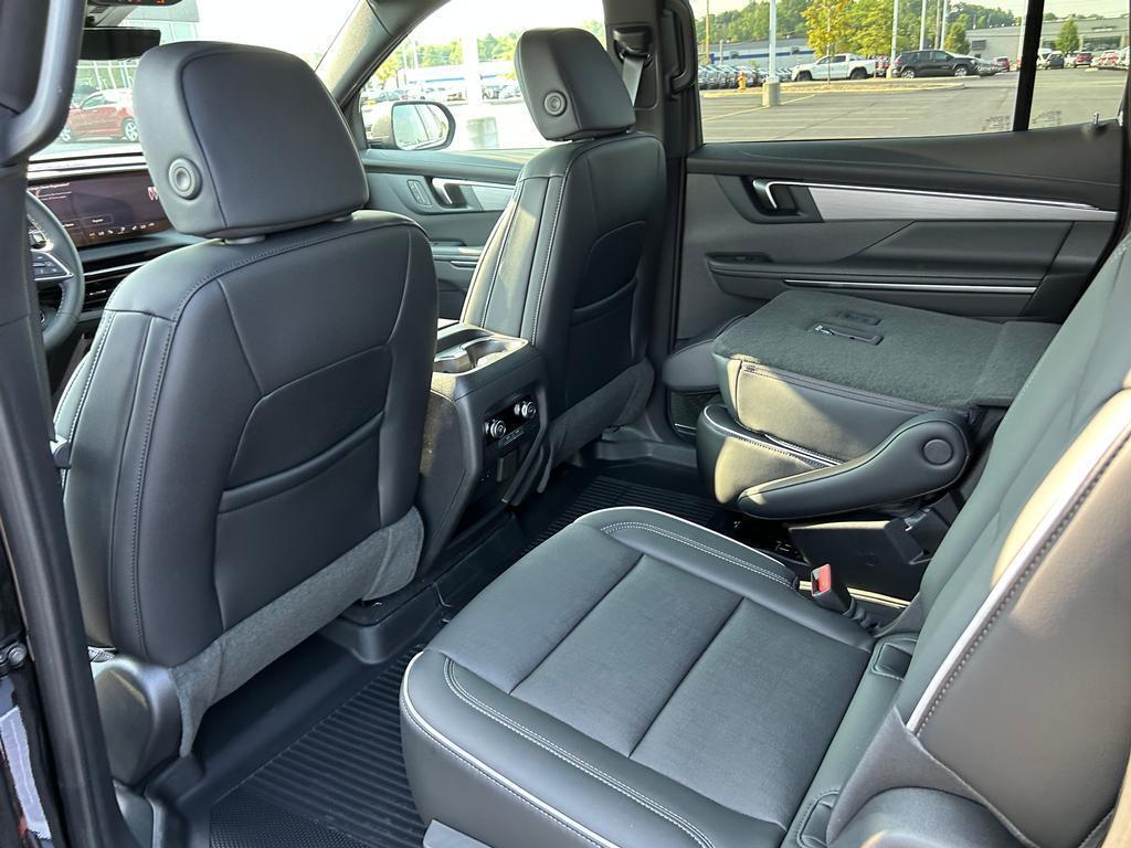 2026 Buick Enclave Preferred photo 8