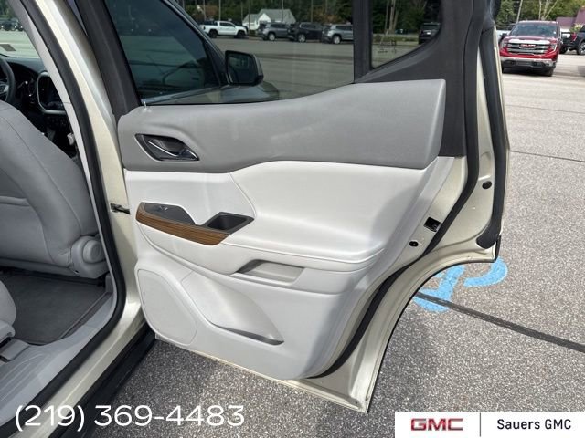 2017 Gmc Acadia SLE photo 25