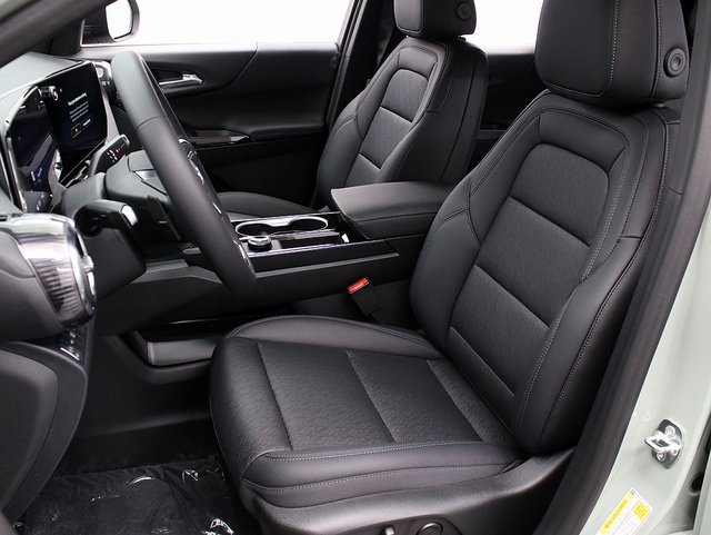 2026 Chevrolet Equinox LT photo 9