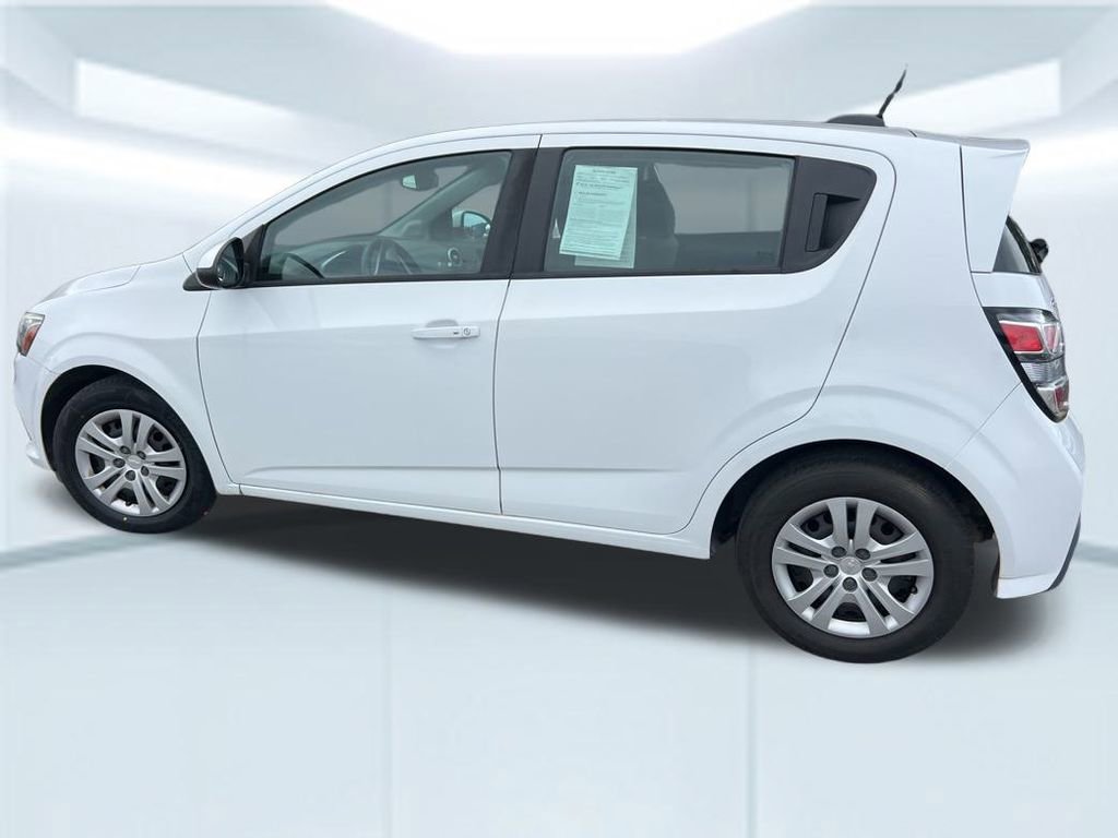 2020 Chevrolet Sonic LT photo 11