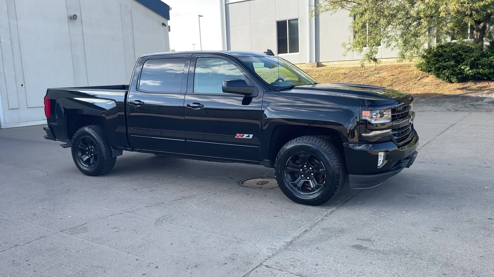 2017 Chevrolet Silverado 1500 LTZ photo 17