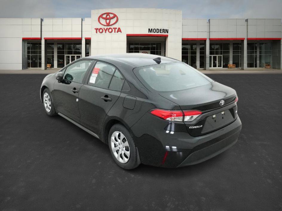 2026 Toyota Corolla LE photo 13