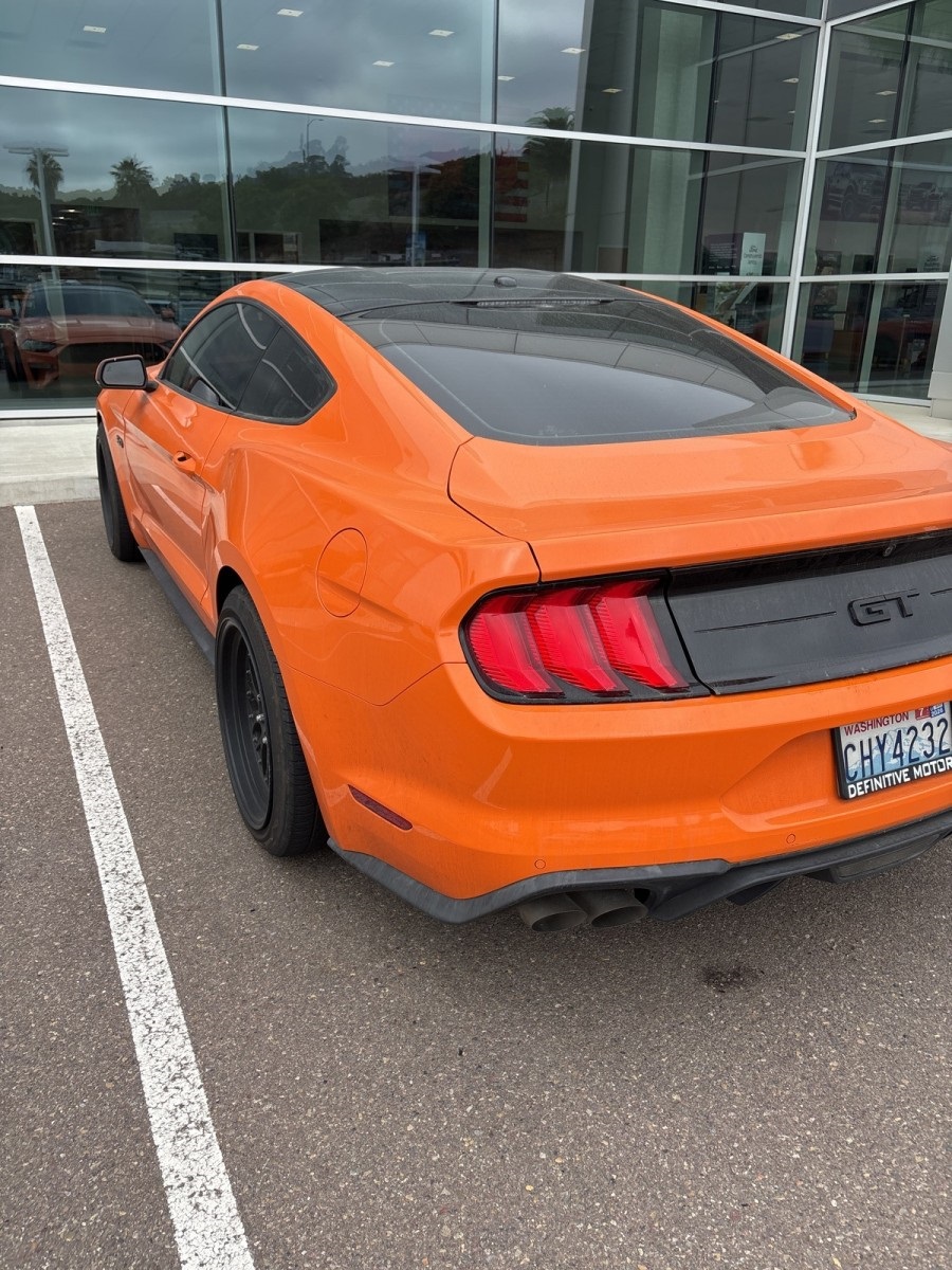 2020 Ford Mustang GT Premium photo 3