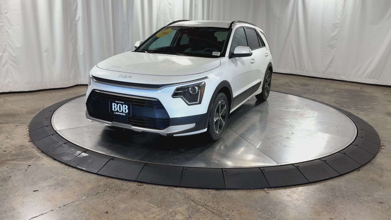 2025 Kia Niro EX photo 4