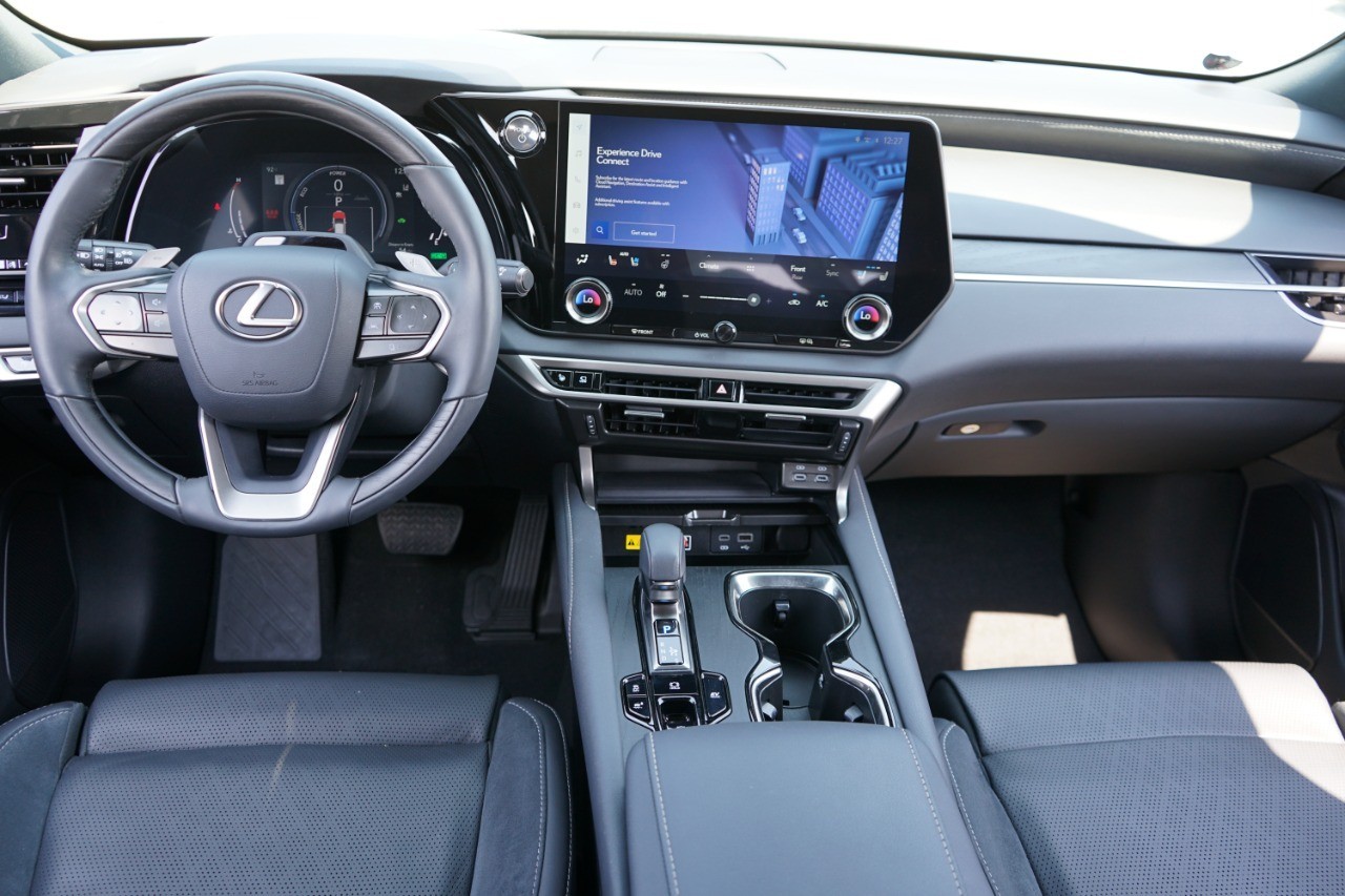 2023 Lexus RX 350h Luxury photo 26
