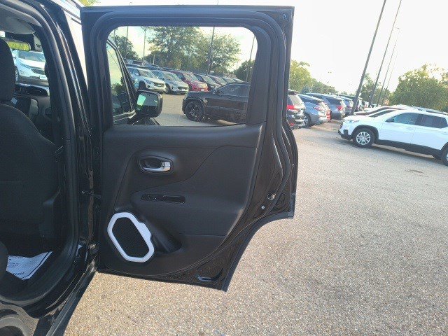 2018 Jeep Renegade Latitude North Edition photo 14