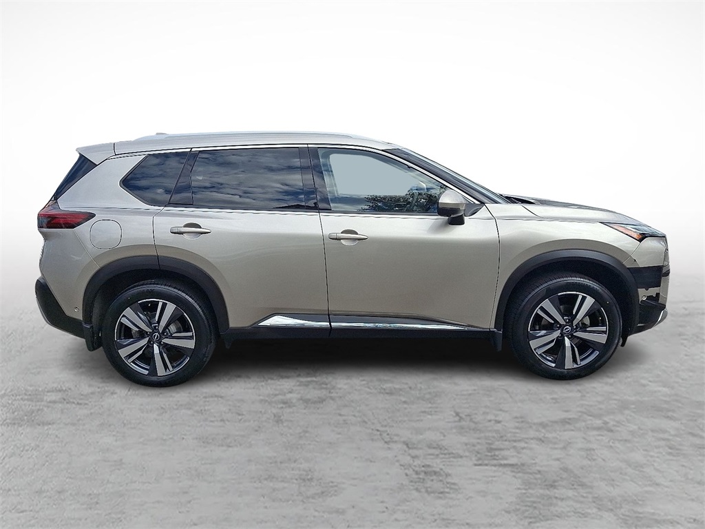 2023 Nissan Rogue Platinum photo 12