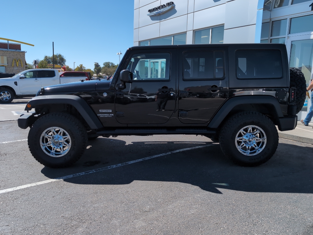 2014 Jeep Wrangler Unlimited Sport photo 8