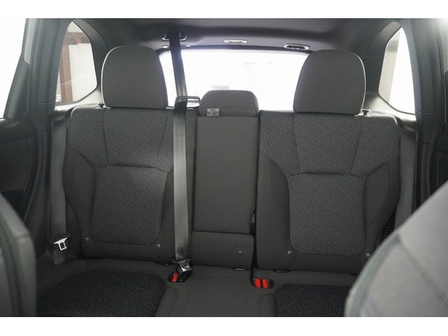 2025 Subaru Forester Premium photo 16