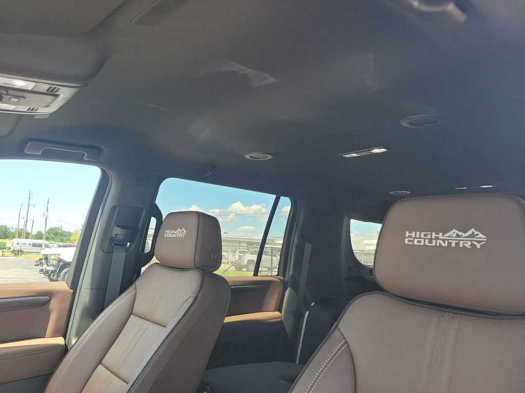 2025 Chevrolet Suburban High Country photo 28