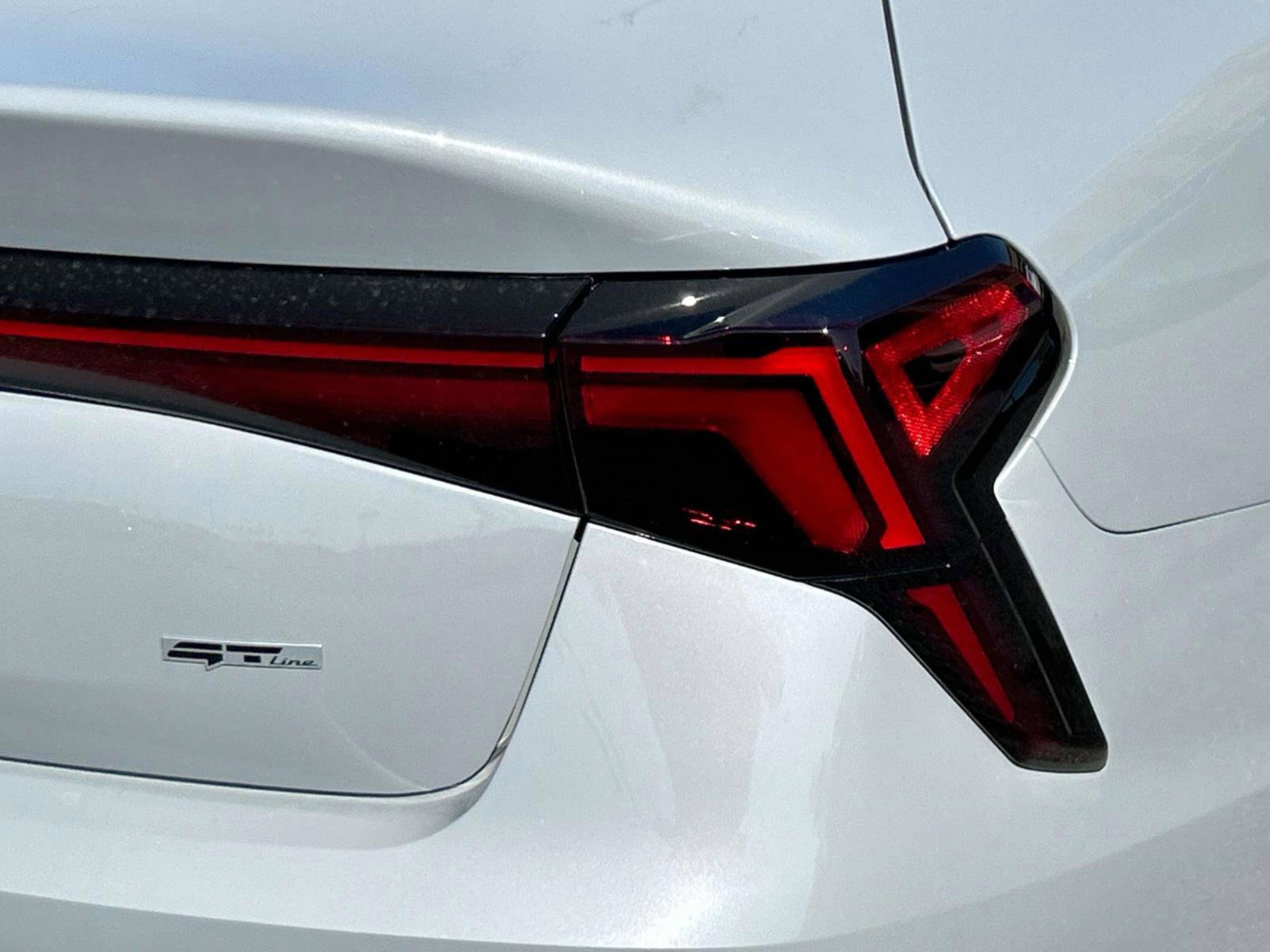 2026 Kia K5 GT-Line photo 10