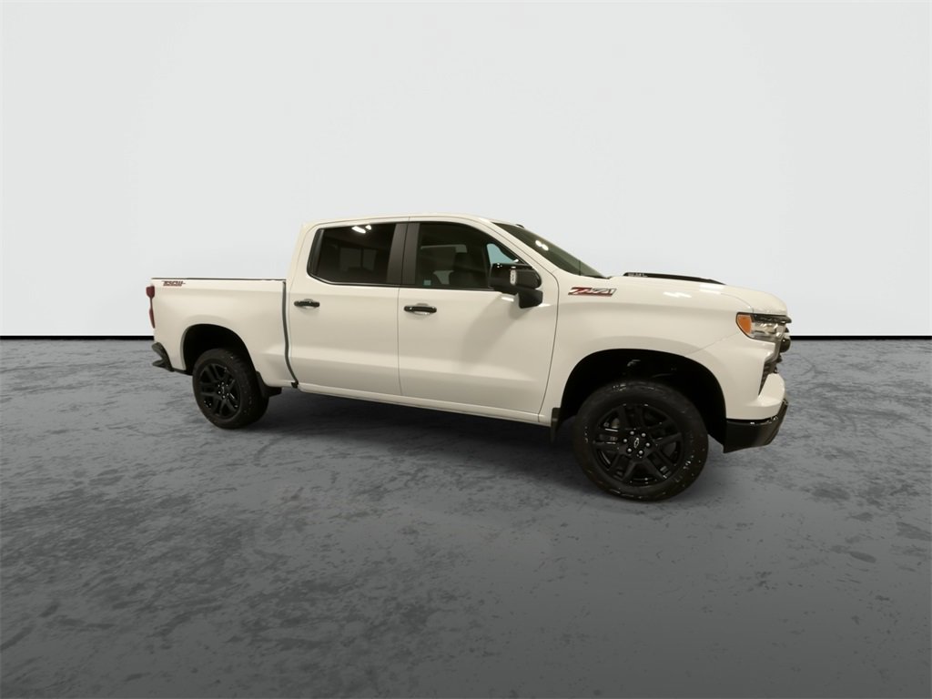 2026 Chevrolet Silverado 1500 LT Trail Boss photo 2
