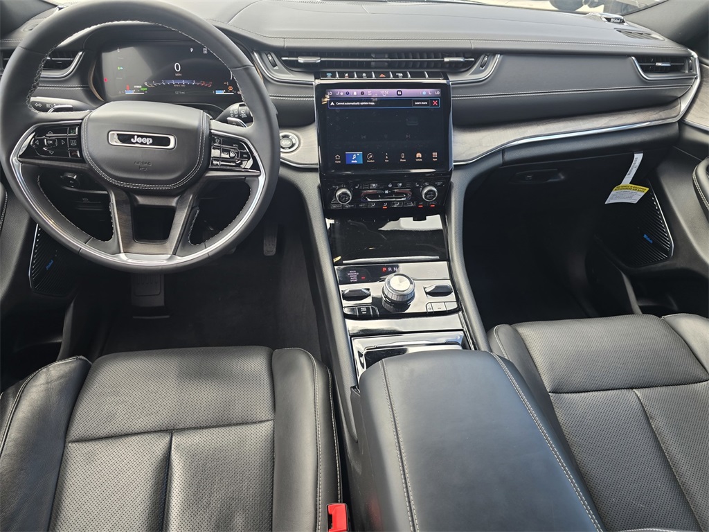 2023 Jeep Grand Cherokee Overland 4xe photo 14