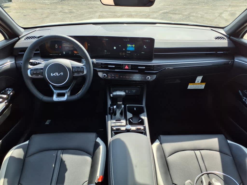 2025 Kia K5 GT-Line photo 5