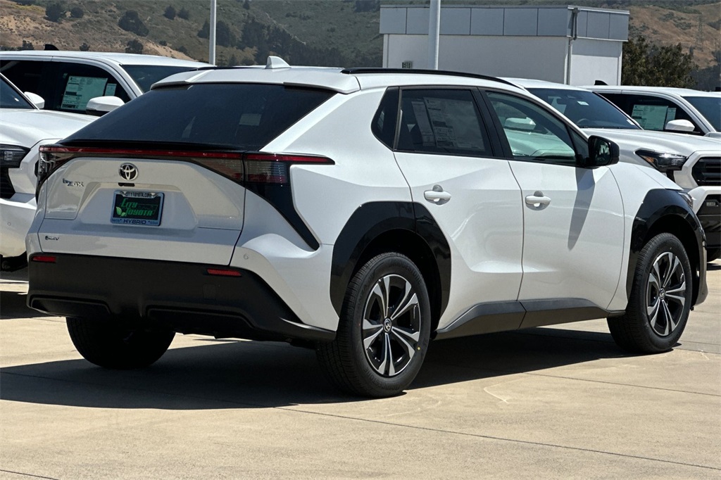 2025 Toyota bZ4X XLE photo 4