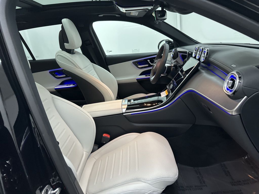 2026 Mercedes Benz GLC 300 photo 22