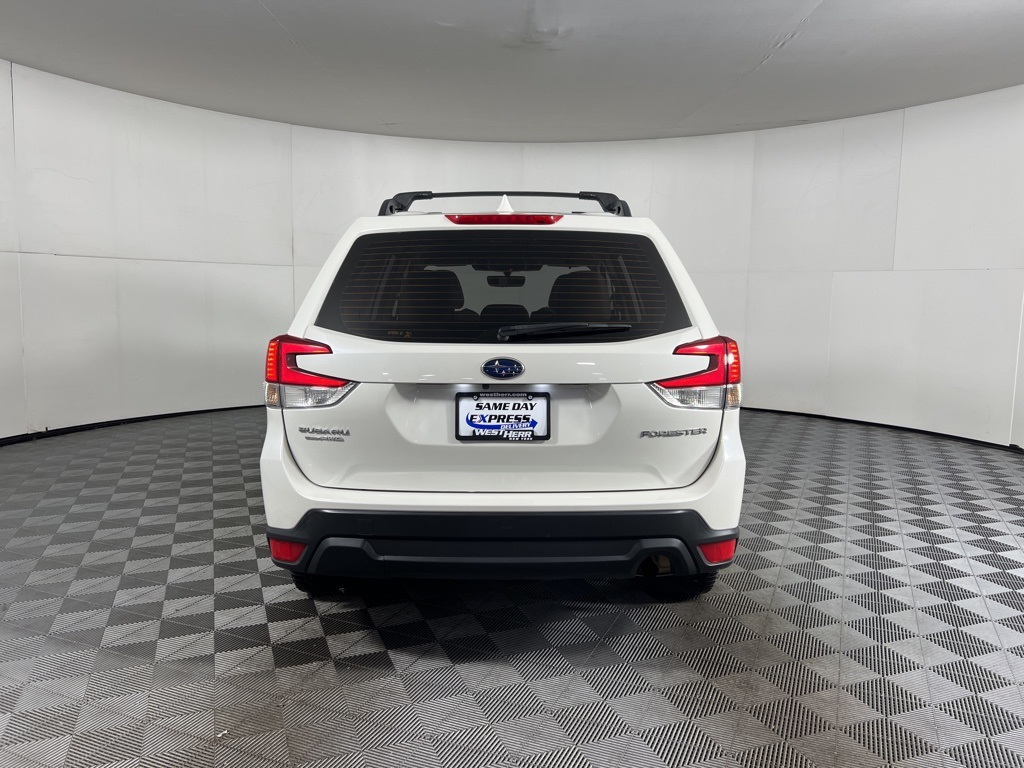 2023 Subaru Forester Base photo 2