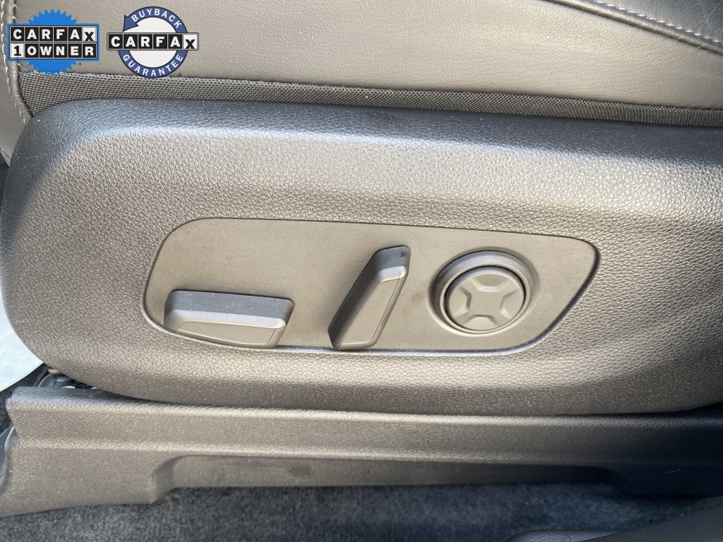 2025 Kia Carnival EX photo 25