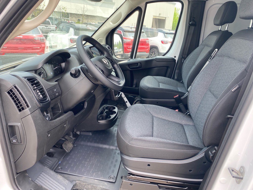 2025 Ram ProMaster 2500 photo 3
