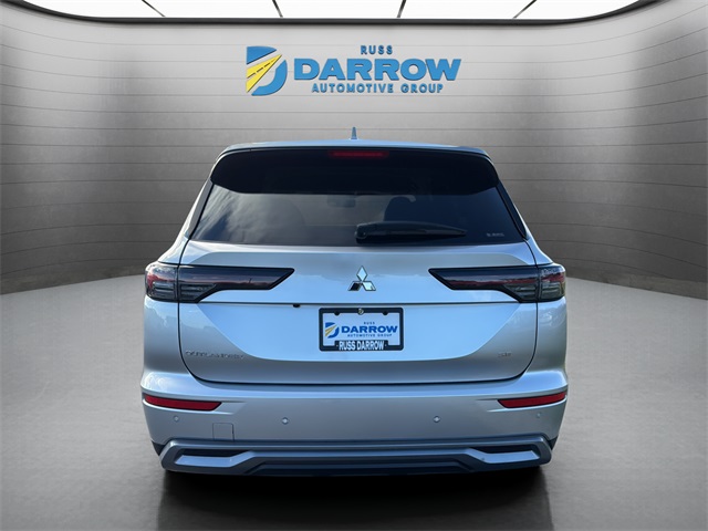 2025 Mitsubishi Outlander SE photo 4