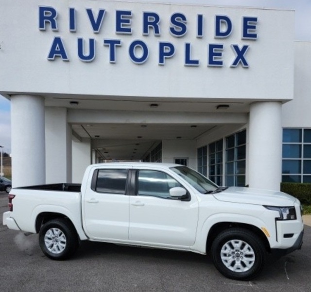 2023 Nissan Frontier SV's photo