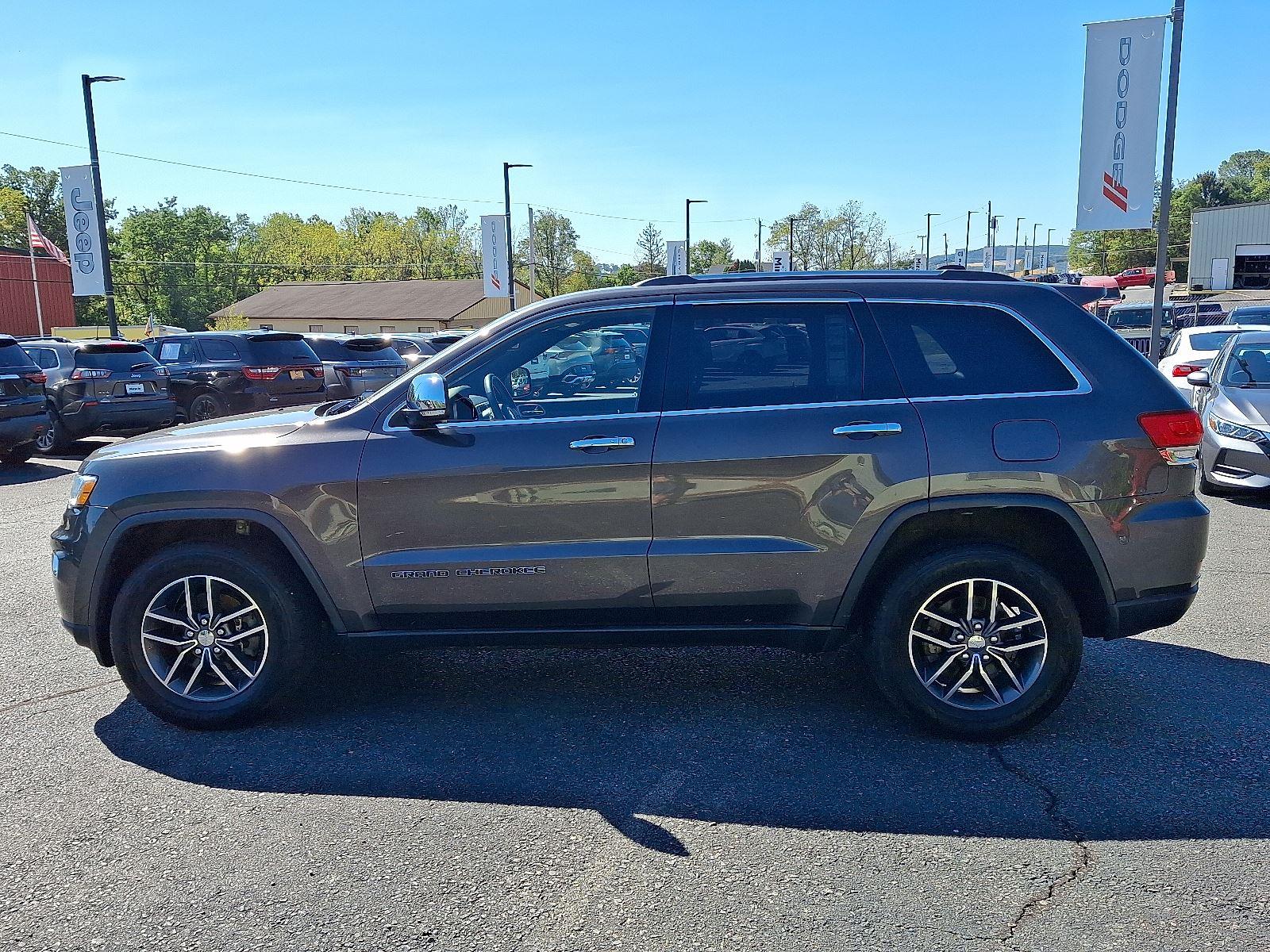 2017 Jeep Grand Cherokee Limited photo 4