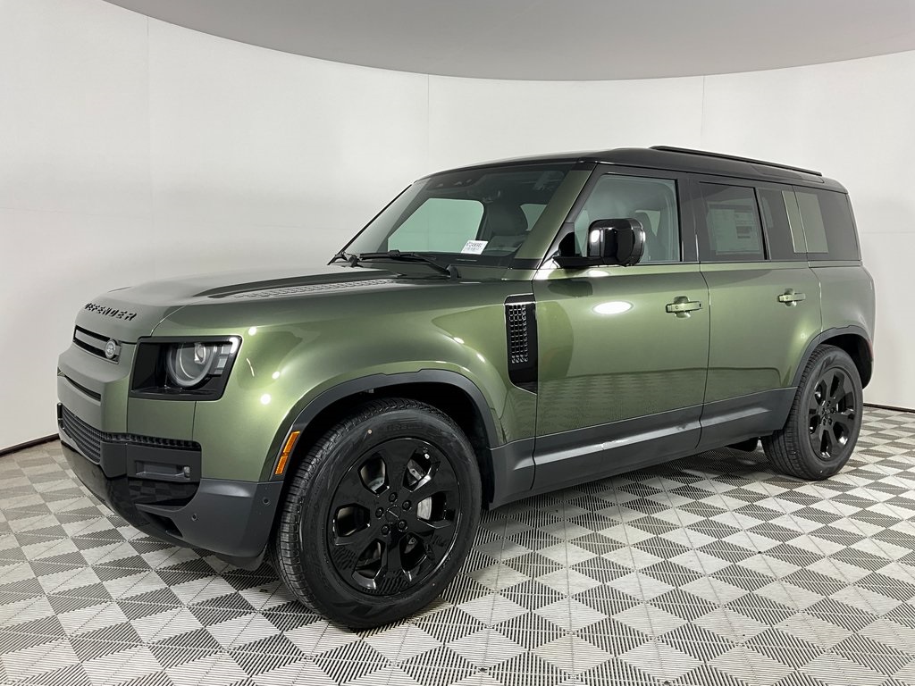 2026 Land Rover Defender S's photo