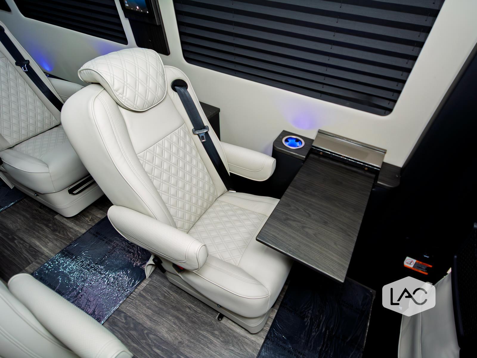 2024 Mercedes Benz Sprinter 3500 photo 3