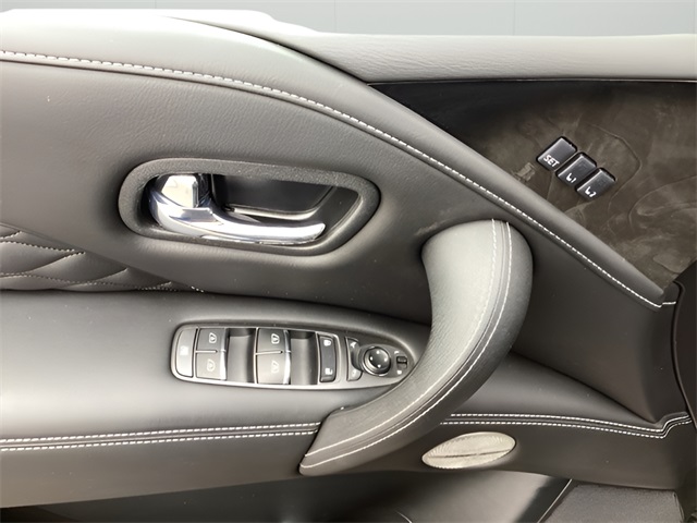 2021 Infiniti QX80 Sensory photo 18