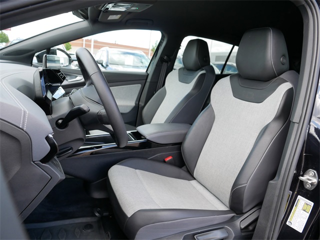 2024 Volkswagen ID.4 Standard photo 15