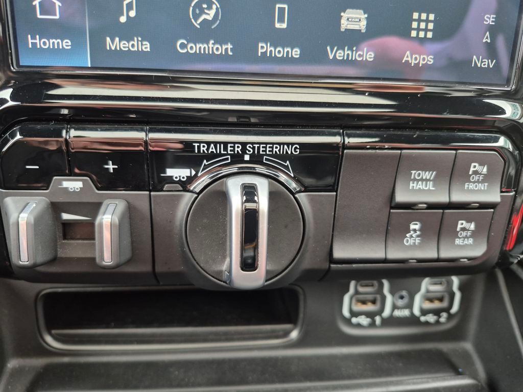 2022 Ram 1500 Laramie photo 17