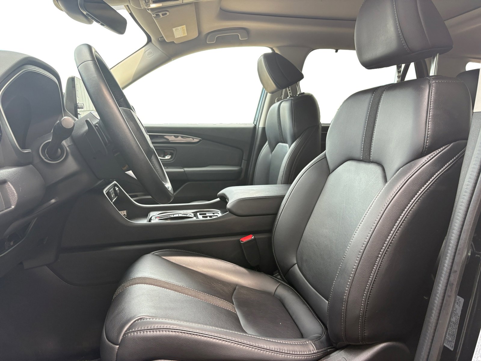 2023 Honda Pilot Touring photo 5