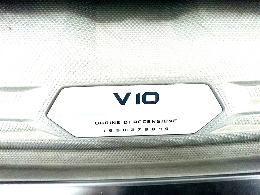 2020 Lamborghini Huracan Evo Base photo 27