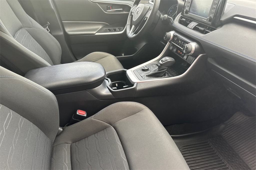 2022 Toyota RAV4 Hybrid SE photo 19