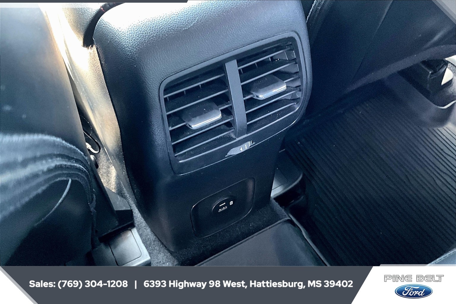 2023 Ford Escape ST-Line Elite photo 23