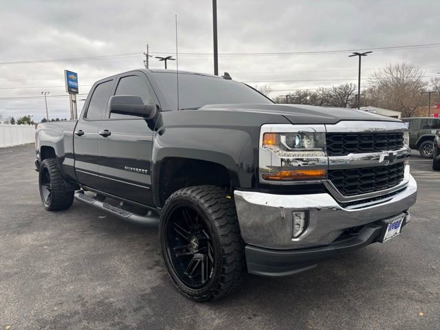 2019 Chevrolet Silverado 1500 LT photo 3
